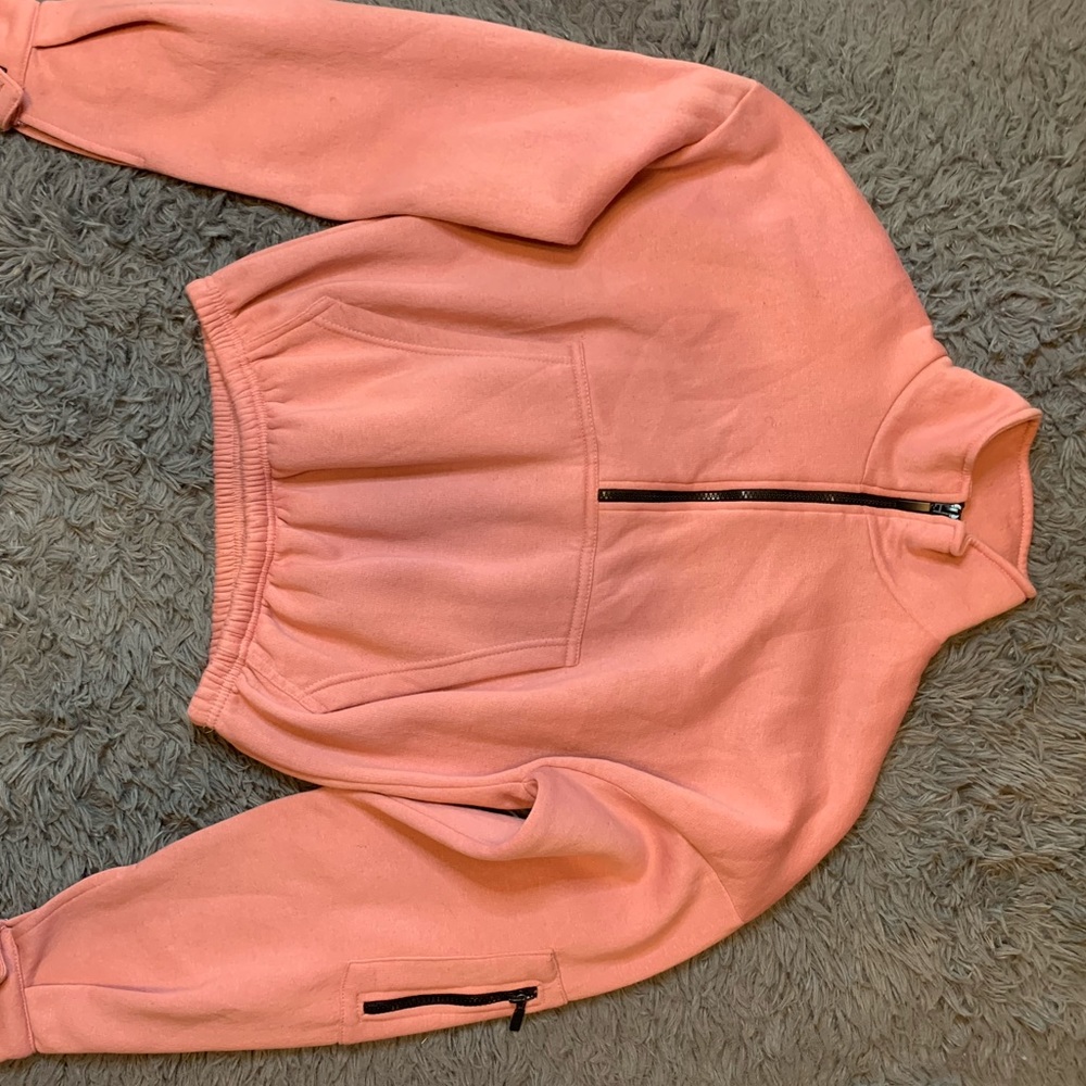 PrettyLittleThing Women’s Zipper Sweatshirt